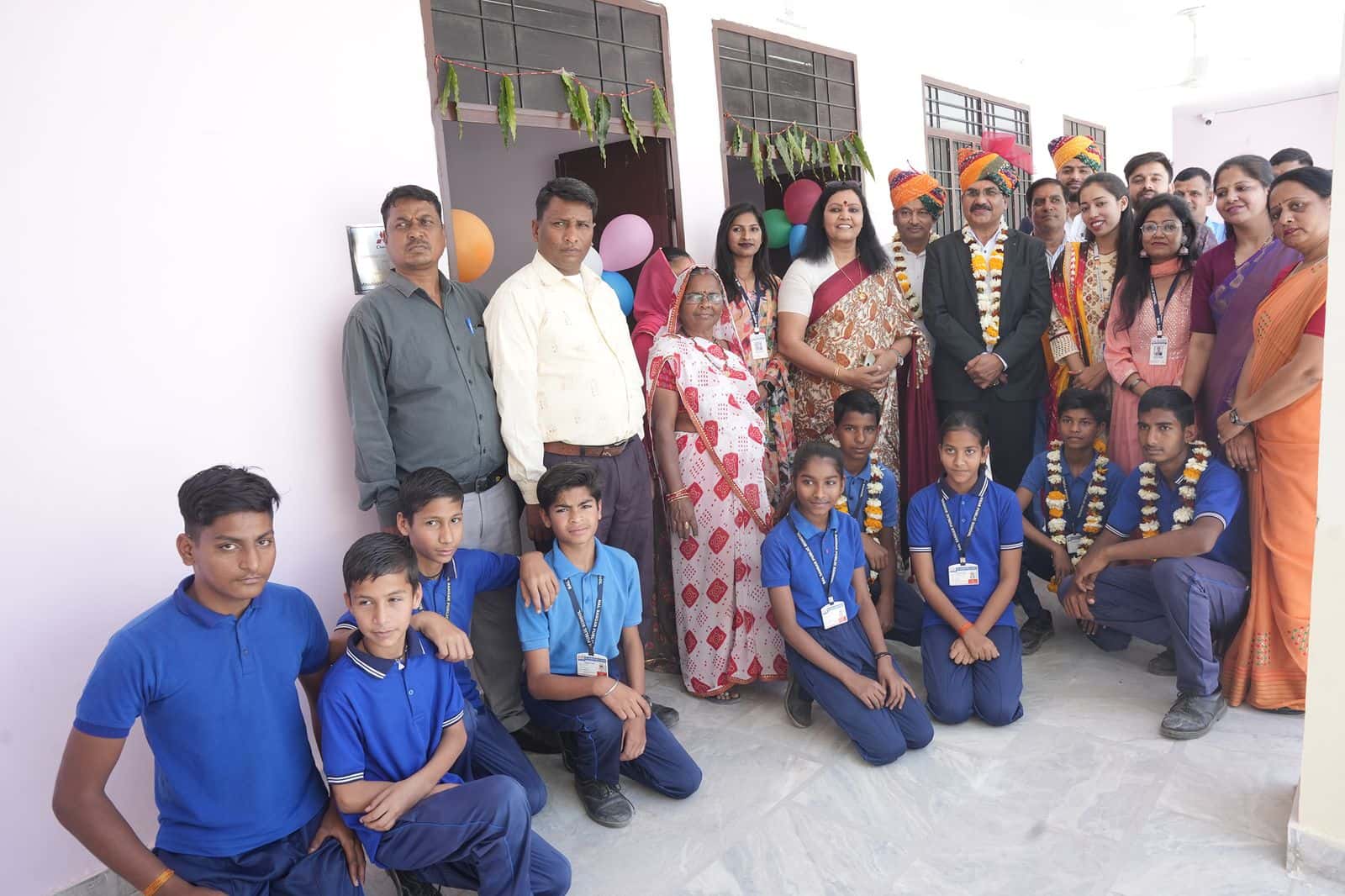 Dignitaries and students at BSPS smart classroom inauguration